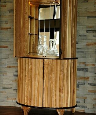 'Discerning Pallet - A Drinks Cabinet'